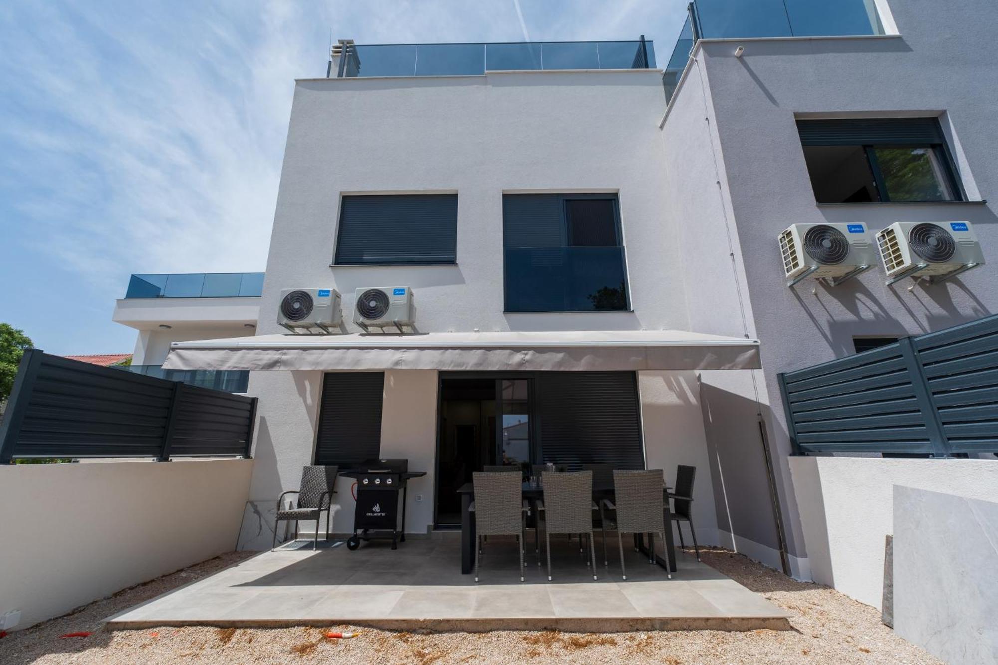 Three-Bedroom Premium Holiday Home Atmosfera With Private Pool&Sauna Vodice Exteriér fotografie